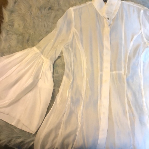 Bell sleeve top - Picture 3 of 3